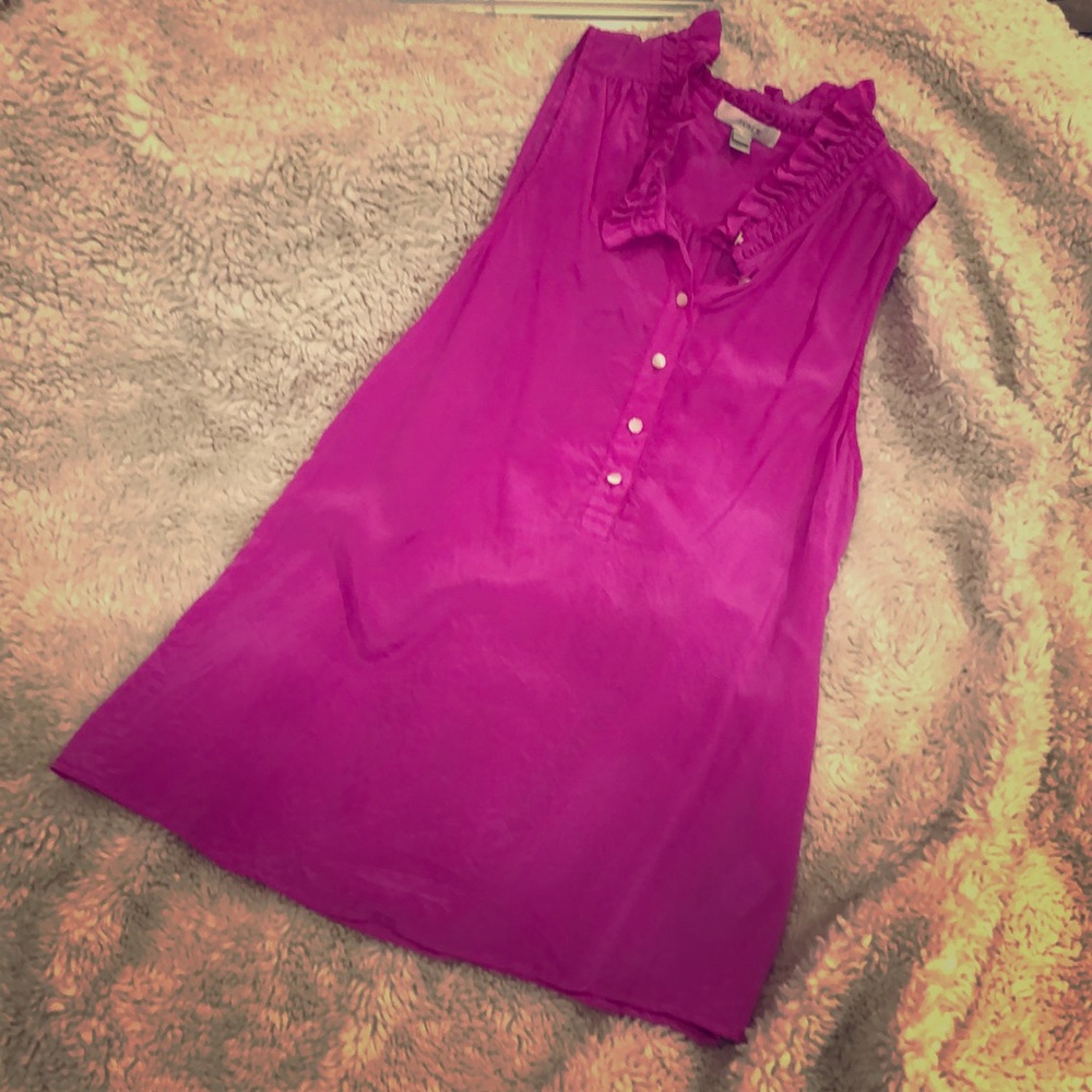 Fun fuscia ruffle neck sleeveless blouse!! 😘